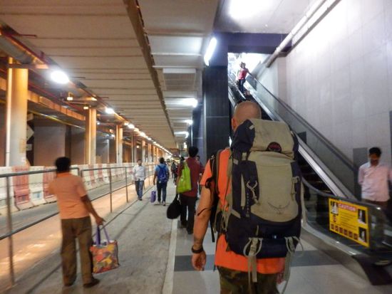 den letzten Weg von der Monorail zum KL Sentral muss man laufen