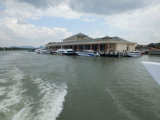 noch ein Blick auf den Pier von Pakbara