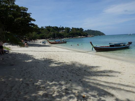 die linke Seite vom Strand