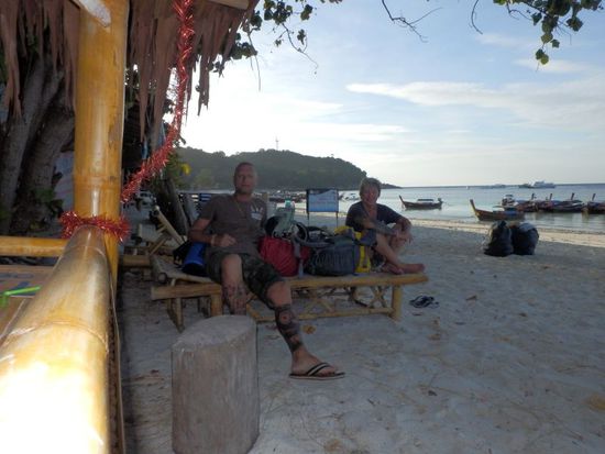 am frühen Morgen warten auf die Abfahrt