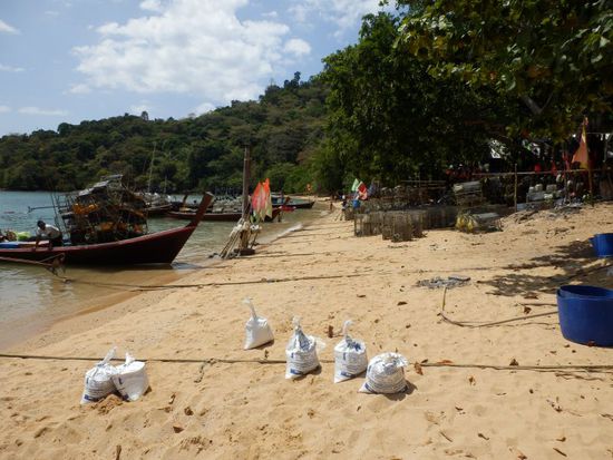 Marina Bay auf der rechten Seite