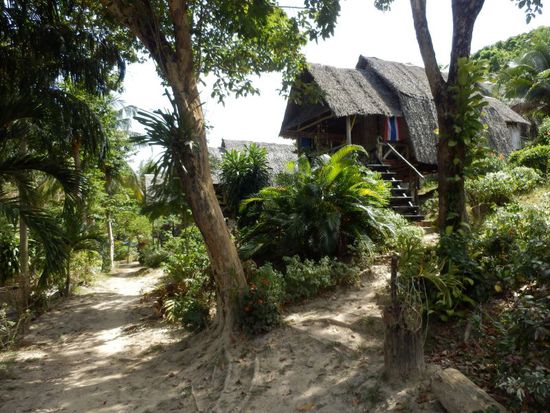 hinter dem Hügel kommt man dann im Marina Resort an.