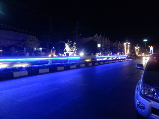 beleuchteter Mittelstreifen