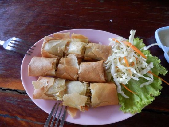 Fühlingsrollen = 40 THB ( ca. 1 Euro )