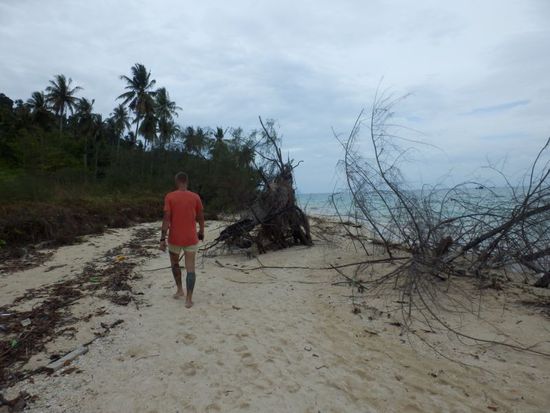 auch mal durch ein wenig Gestrüpp...aber hier ist gar nichts los...schöööön