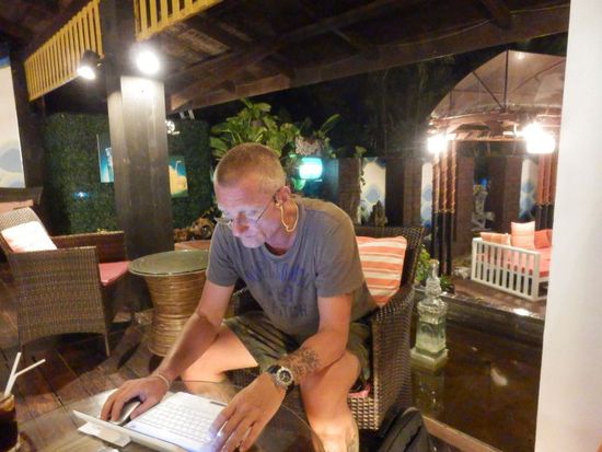 20.15 Uhr Koh Hai - 28 Grad - Bibo bei der "Arbeit"