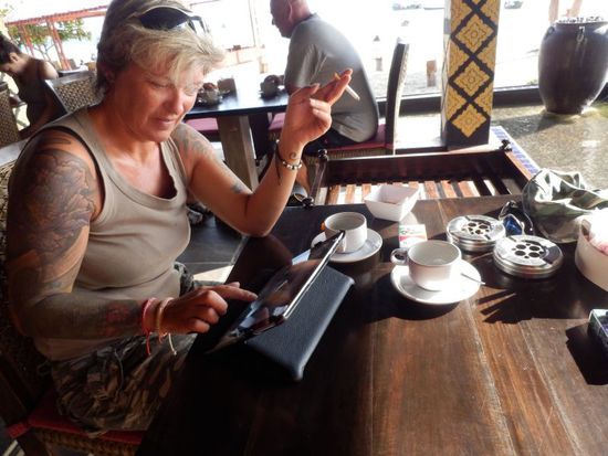 .....muss "Frau" erstmal 120.000 Mails checken..... 