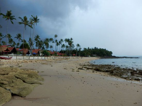 danach ein kleiner Strand, der nicht wirklich schön ist.