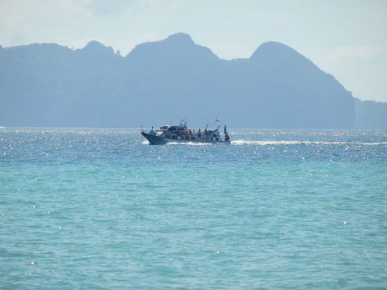 unsere Fähre hat 15 Minuten Verspätung