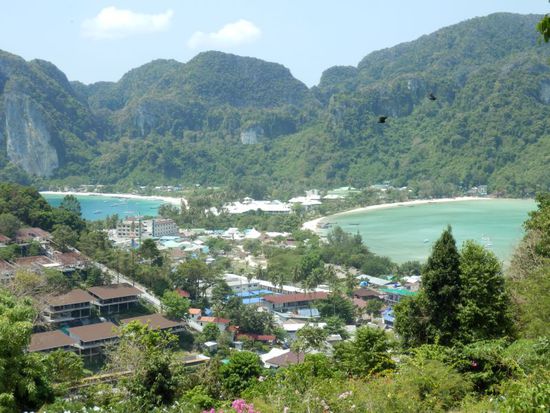 der Ausblick auf die Buchten ( links die "Bootebucht", rechts die "Partybucht )