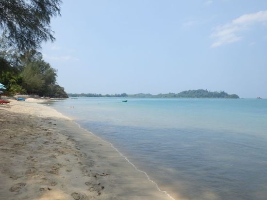 Aow-Khao-Kwai auf Koh Phayam linksseitig von Mr. Gao Bungalows ( nördlicher Abschnitt )