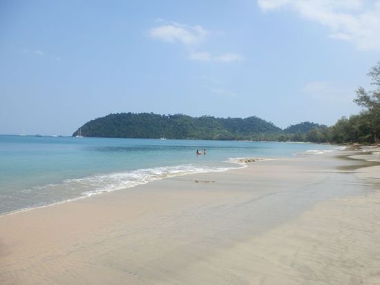 Aow-Khao-Kwai auf Koh Phayam rechtsseitig von Mr. Gao Bungalows ( nördlicher Abschnitt )