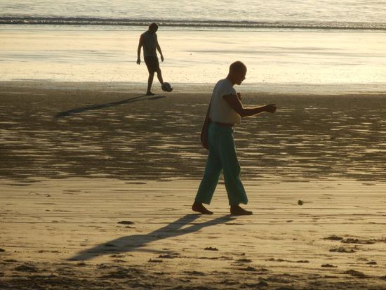 ...professionelle JoJo-Spieler....Fußballspieler.....