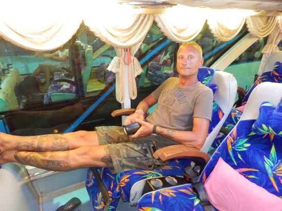 und Bibo kann auch mal bequem sitzen !!!!