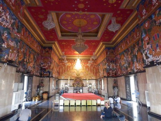 innen im Wat Hua Lamphong