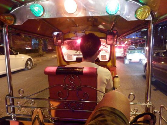 der wilde Ritt durch verstopfte Straßen in Bangkok