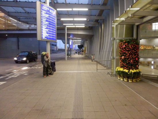 morgens um 07.00 Uhr Flughafen Hong Kong