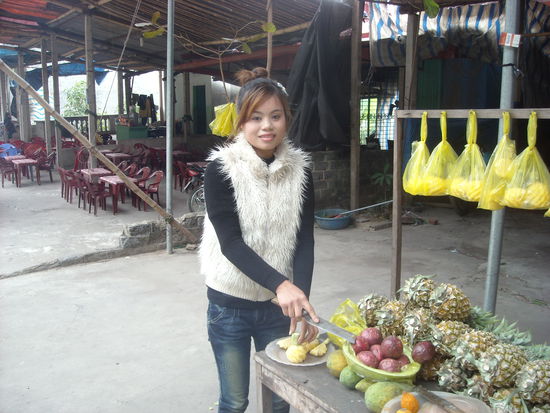 ...unser kleiner Ananashalt mit freundlicher Bedienung....