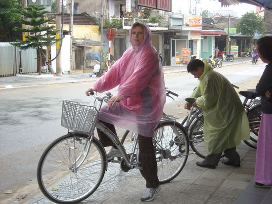...bereit für die Fahrradtour bei Nieselregen...