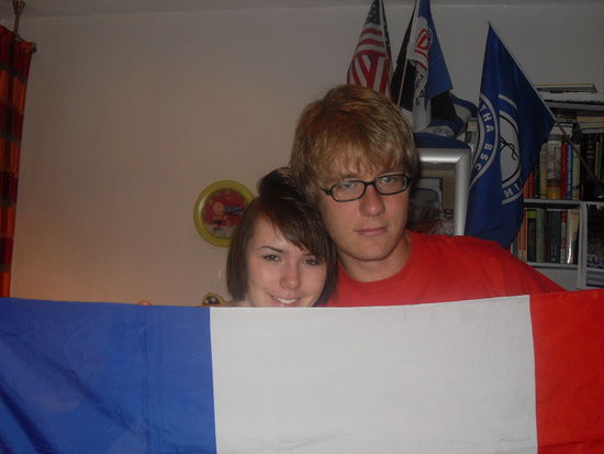 Man sieht uns an, dass es nur seeehr wenig Schlaf war!