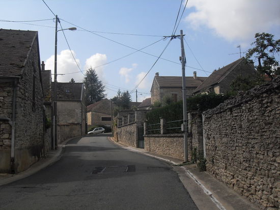 Der Ort zum Beispiel hieß Genainville und war nicht einmal in unserer Karte verzeichnet.