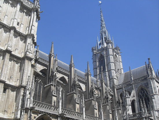 Uns beeindruckte diesmal neben der Größe auch die wunderschöne Verzierung