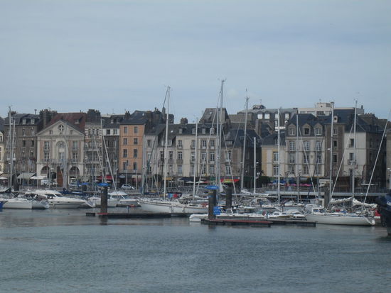 ... wie man hier auch nochmal ein bisschen besser erkennen kann.