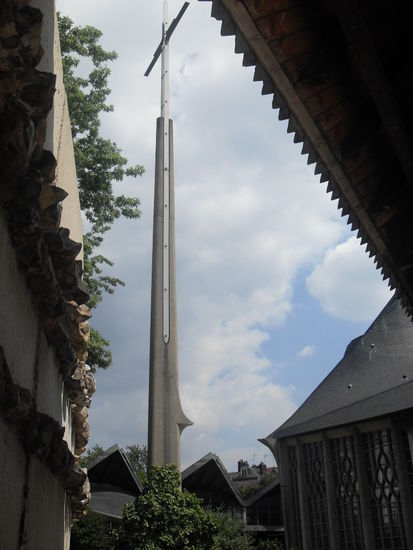 ... deshalb erinnert dieses (abermals nicht allzu attraktive) Denkmal an sie.