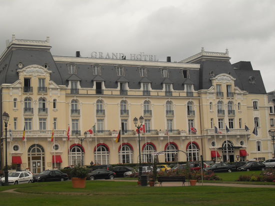 Das Grand Hotel, welches seine Berühmtheit durch Marcel Proust erlangte (jaja, wer kennt den  )?