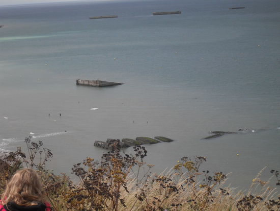 Reste der Mullberrys im Meer