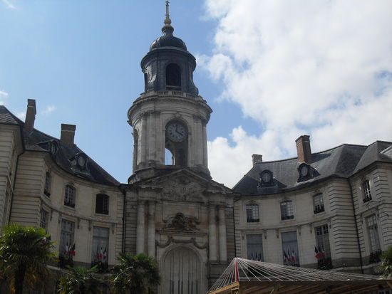 Das Hôtel de Ville ...