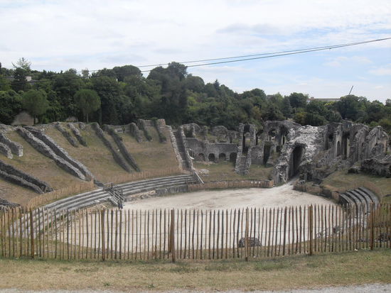 Das alte römische Amphitheater.
