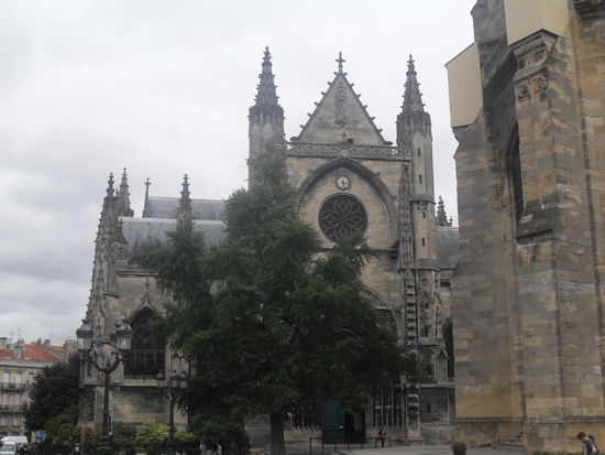 ... die dazugehörige Kirche St - Michel