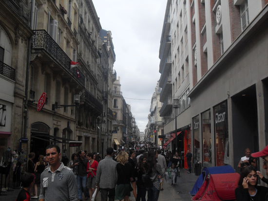 Die Rue Ste - Catherine: Die "Einkaufsmall" von Bordeaux