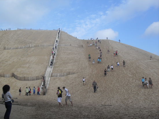 Sollen wir die Treppe nehmen oder den Pfad?