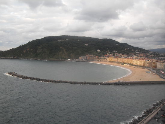 ... hatte man bereits einen guten Blick über den Stadtrand ...