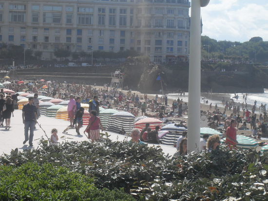 Der Strand von Biarritz - sehr gut gefüllt! 