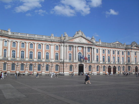 Das riesige Capitole.