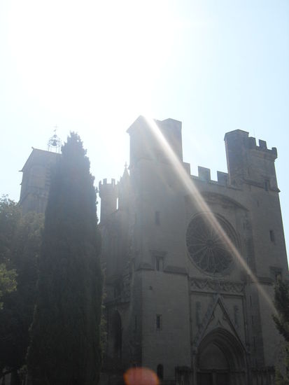 Die Vorderansicht der Kathedrale.