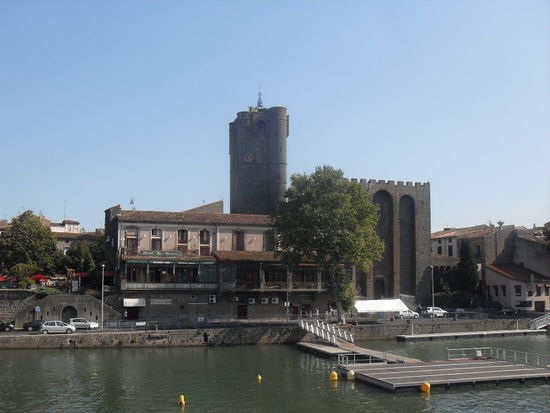 Die Kathedrale von Agde fanden wir eher unschön.