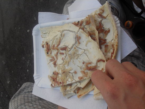 Echter Elsässer Flammkuchen! Superlecker!
