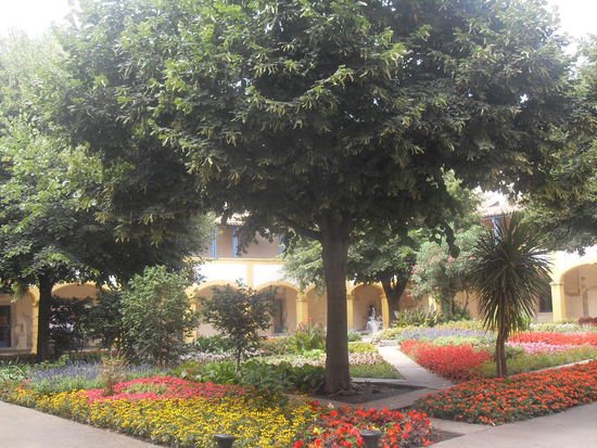 Hier der Espace Van-Gogh.