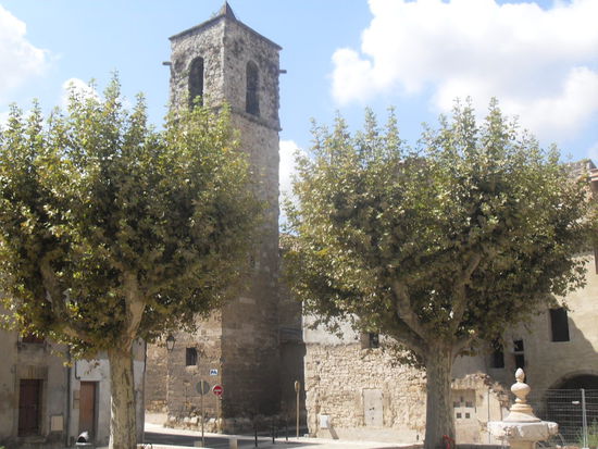 Auch in Orange gab es viele Gebäude aus längst vergangenen Zeiten ...