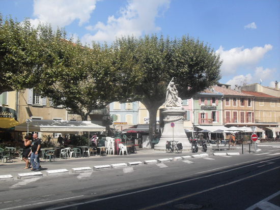 ... und bummelten lieber weiter durch das Zentrum ...