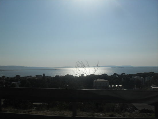 ... bis schließlich auch noch das Mittelmeer am Horizont auftauchte. Die Provence ist ein einziger Traum!