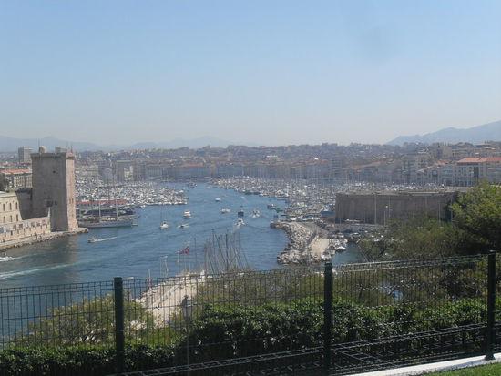 Der Vieux Port in seiner vollen Pracht. 