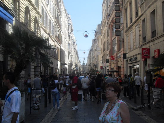 Die Einkaufsgassen von Marseille.