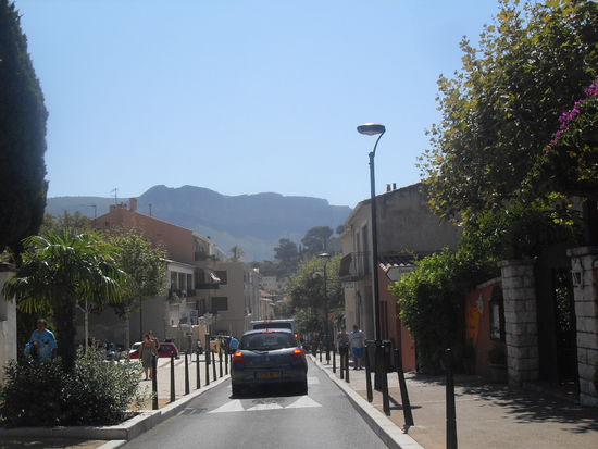 Im Ort Cassis war schon Stau auf Grund mangelnder Parkplätze.