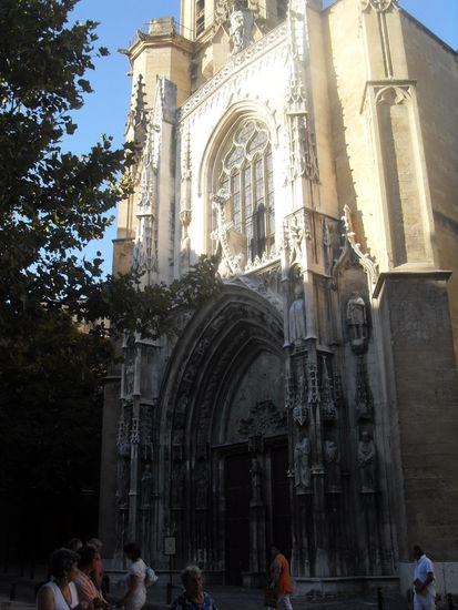 Die Cathédrale St-Sauveur.
