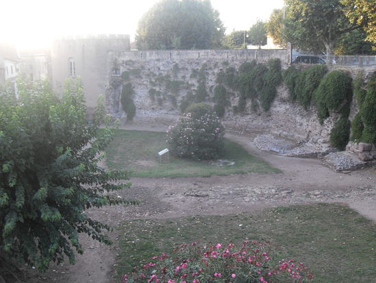 Das groß angekündigte alte Stadttor ...